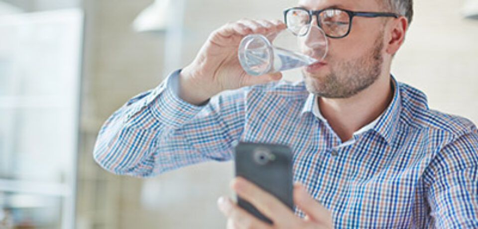 Миф о пользе питья двух литров воды в день